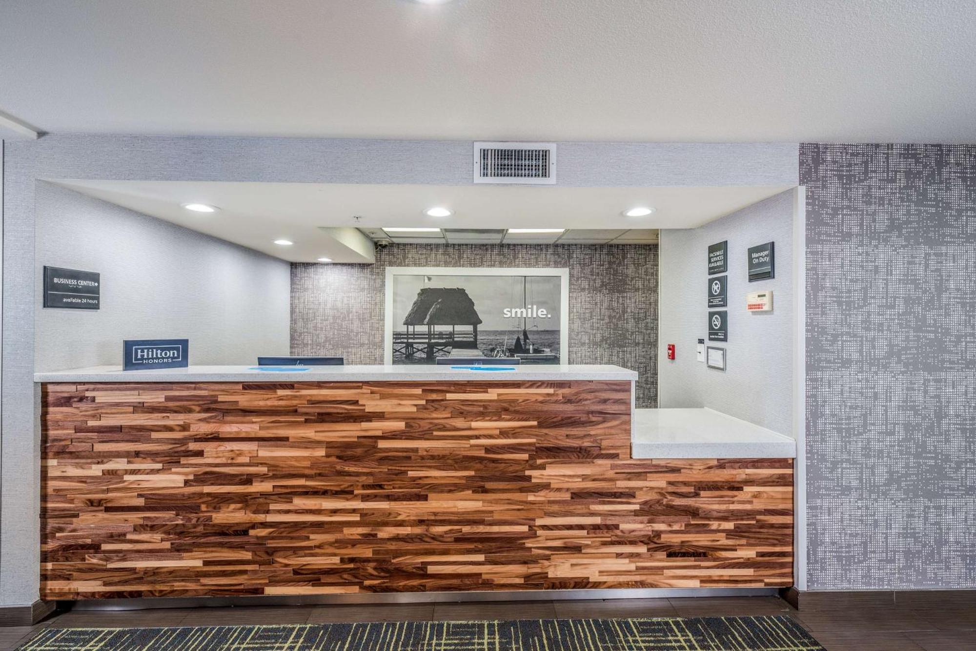 Hampton Inn Oakland-הייווארד מראה חיצוני תמונה