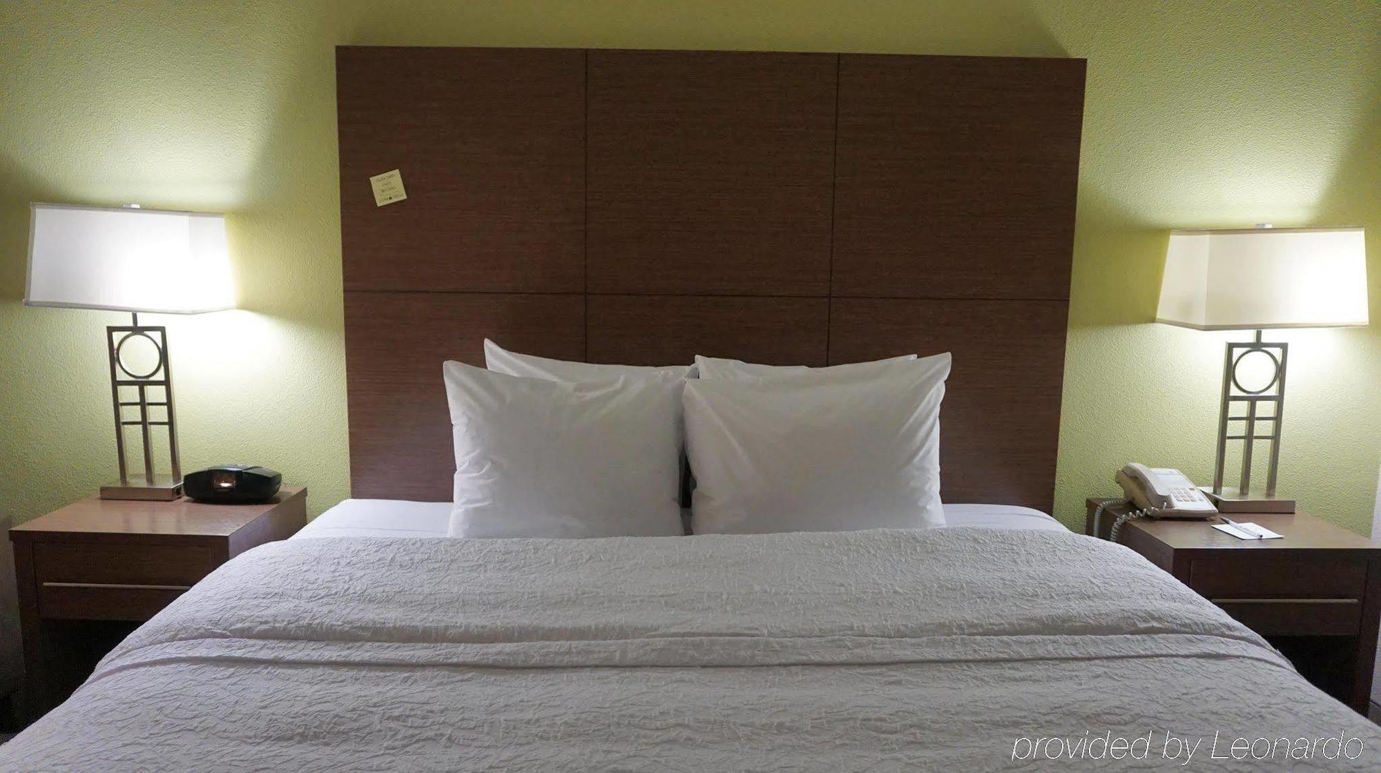 Hampton Inn Oakland-הייווארד מראה חיצוני תמונה